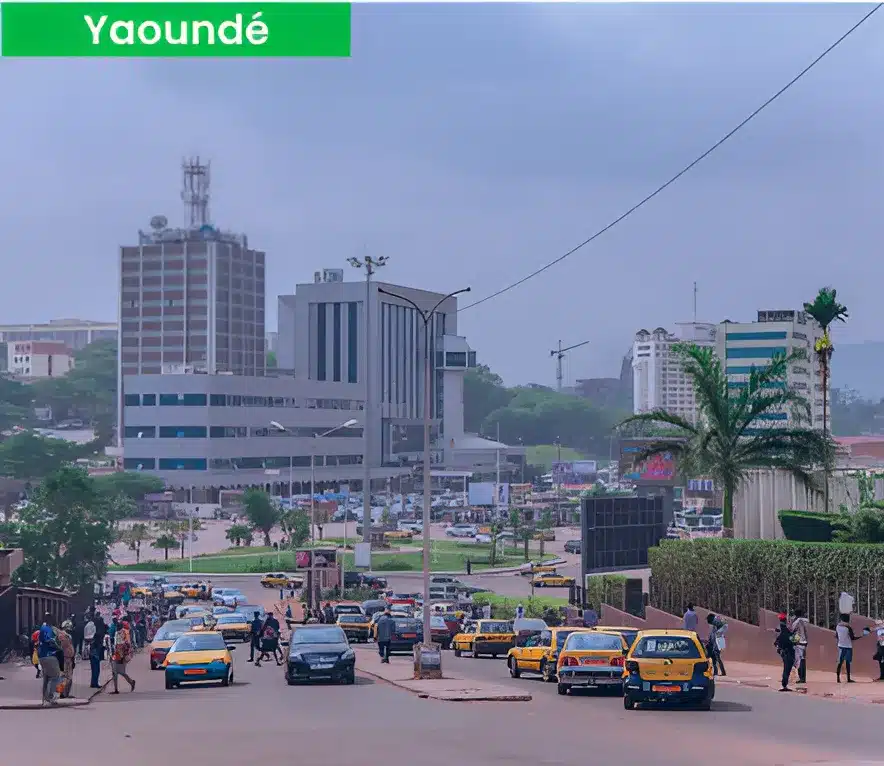 <div class="event-bloc">   <div class="line-1">     <span>En ligne</span>     <span>       <a href="https://maps.app.goo.gl/93Km9An9iB6KdM9t9">         <img src="https://test.avantage-ontario.ca/wp-content/uploads/2026/03/Map-Pin.png" alt="Map">    Starland Hôtel       </a> </span></div><div class="line-2">Étudier au Canada en tant qu’étudiant international</div> </div>